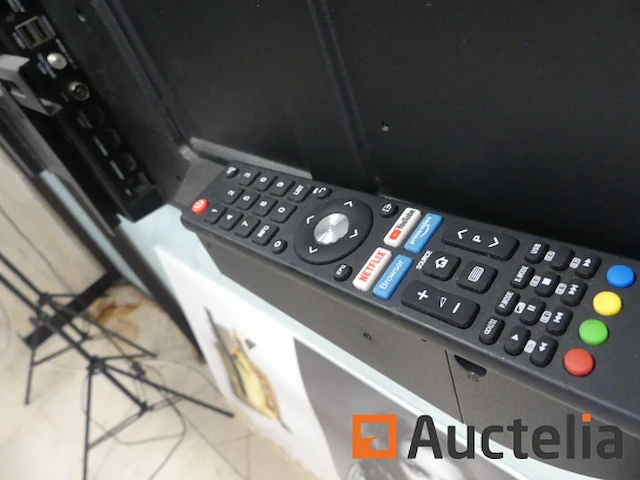2 chiq led-tv's - afbeelding 3 van  5