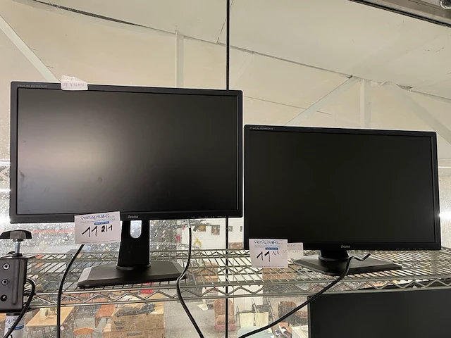 2 computerschermen iiyama - afbeelding 1 van  3