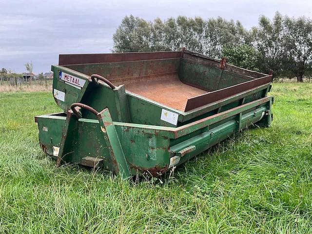 2 containers in metaal - afbeelding 1 van  17