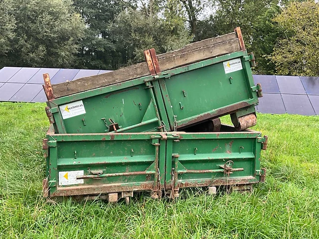 2 containers in metaal - afbeelding 5 van  17