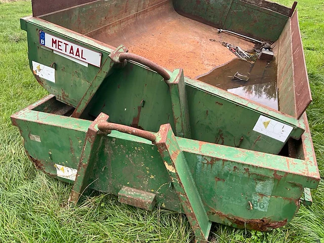 2 containers in metaal - afbeelding 9 van  17