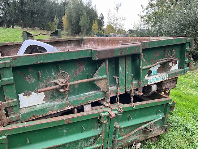 2 containers in metaal - afbeelding 16 van  17