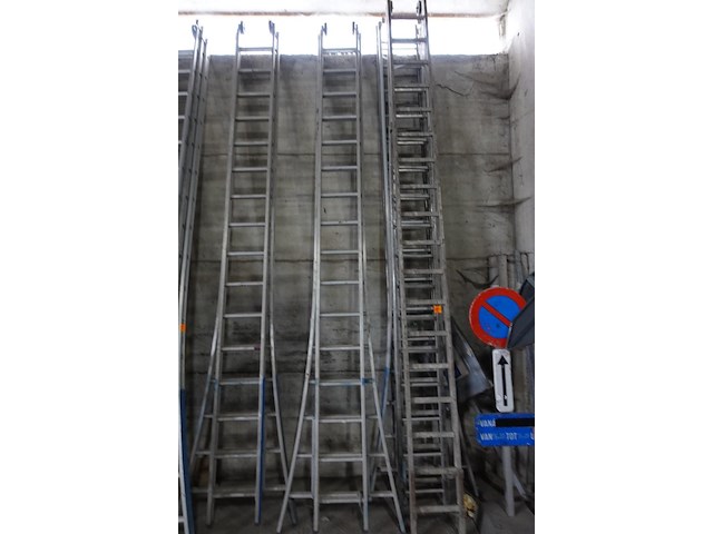 2-delige alu ladder - afbeelding 1 van  3