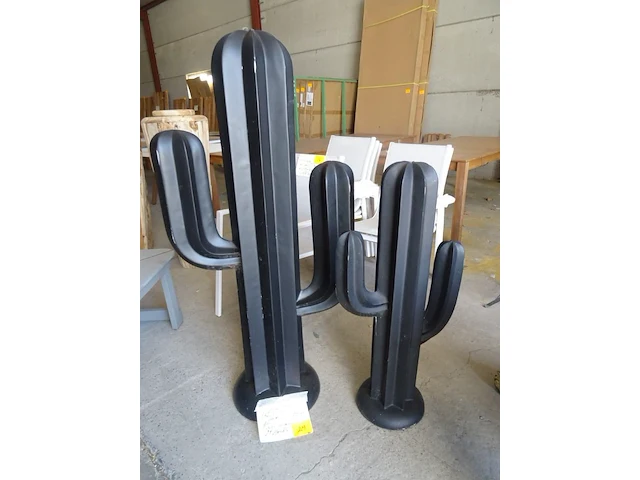 2-delige kunststof cactus-set - afbeelding 1 van  6