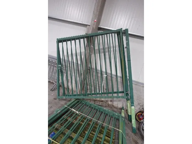 2-delige metalen poort - afbeelding 2 van  3