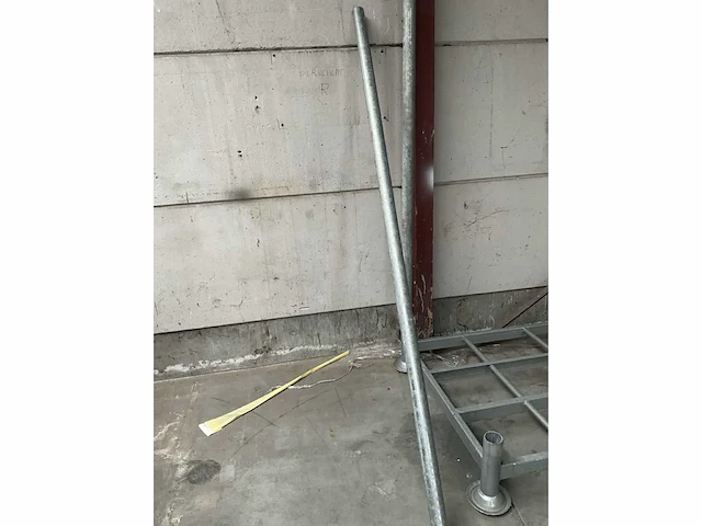 2 demonteerbare metalen stapelbokken kruizinga - afbeelding 7 van  9
