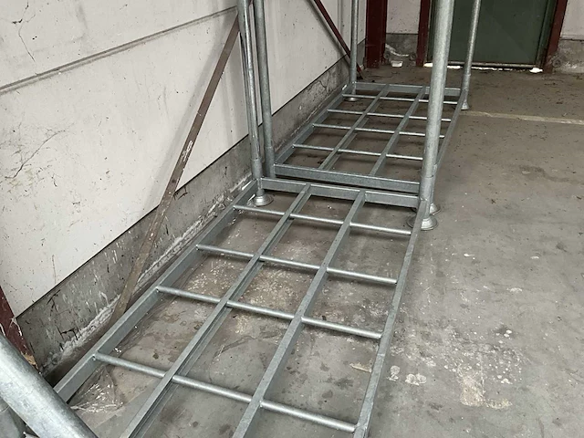2 demonteerbare metalen stapelbokken kruizinga - afbeelding 9 van  9