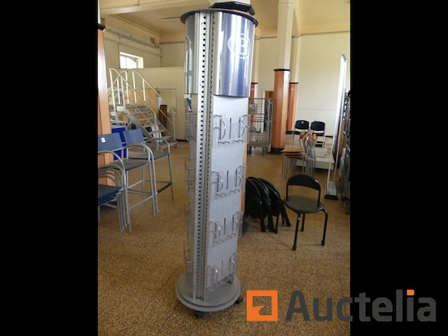 2 displays op wielen - afbeelding 2 van  5
