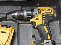 2 div accu boormachines dewalt dcd796 en dcd709, 1 accu, in koffer, werking niet gekend - afbeelding 2 van  4