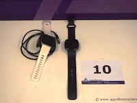 2 div activity watches fitbit, wo zonder kabel, werking niet gekend - afbeelding 1 van  3