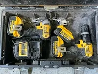 2 diverse accu gereedschappen dewalt