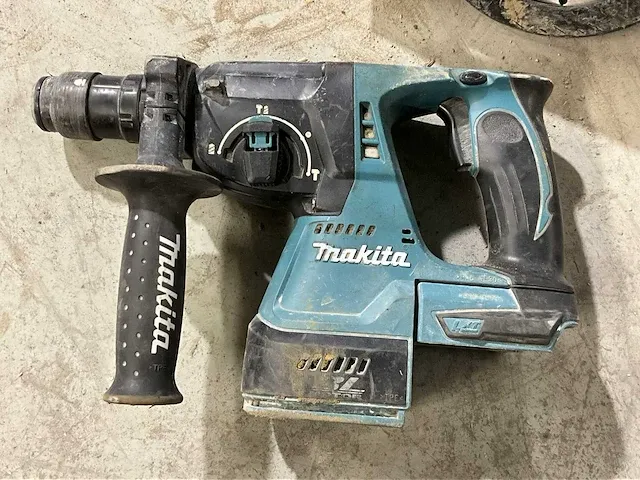 2 diverse accugereedschappen makita - afbeelding 2 van  6