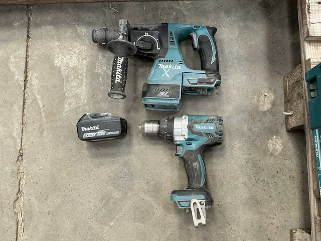 2 diverse accugereedschappen makita - afbeelding 1 van  7