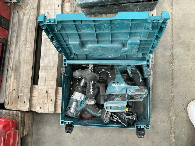 2 diverse accugereedschappen makita - afbeelding 7 van  7