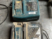 2 diverse batterijladers makita - afbeelding 1 van  1