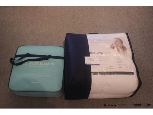 2 diverse donsdekens wo 240x220 - afbeelding 1 van  3