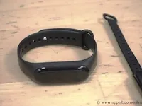2 diverse fitbits, werking niet gekend, zonder kabels - afbeelding 2 van  3