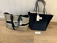 2 diverse handtassen - afbeelding 1 van  4