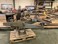 2 diverse houtbewerkingsmachines