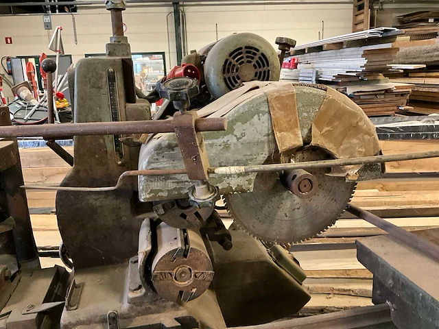 2 diverse houtbewerkingsmachines - afbeelding 19 van  23
