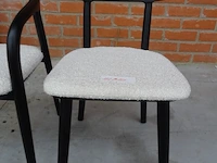 2 diverse houten stoelen - afbeelding 2 van  4