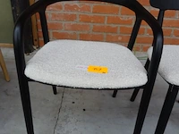 2 diverse houten stoelen - afbeelding 3 van  4