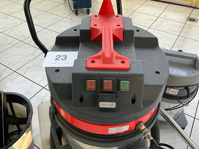 2 diverse industriële stofzuigers soteco en dibo - afbeelding 7 van  9