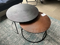 2 diverse metalen design salontafels livios - afbeelding 1 van  4