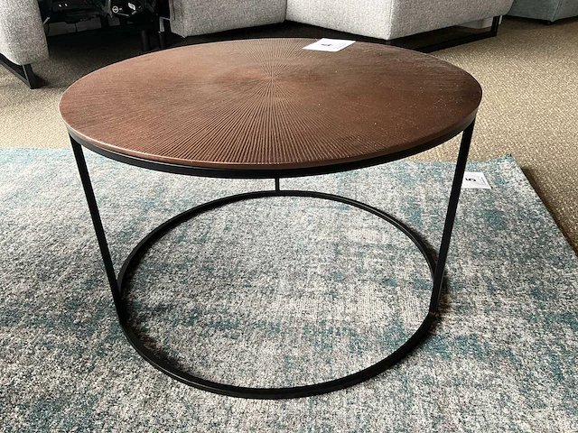 2 diverse metalen design salontafels livios - afbeelding 3 van  4
