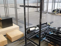 2 diverse metalen kledingrekken - afbeelding 4 van  5