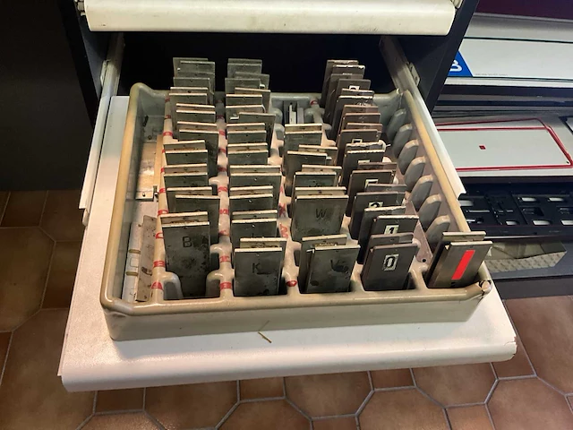 2 diverse nummerplatenpersen nn - afbeelding 7 van  10