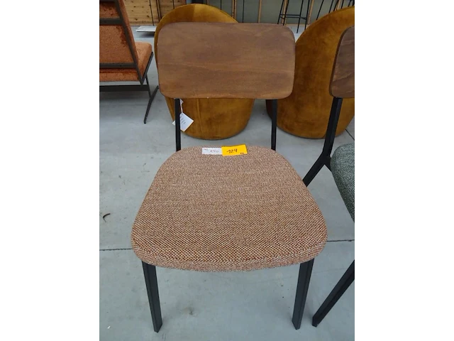 2 diverse stoelen - afbeelding 3 van  4