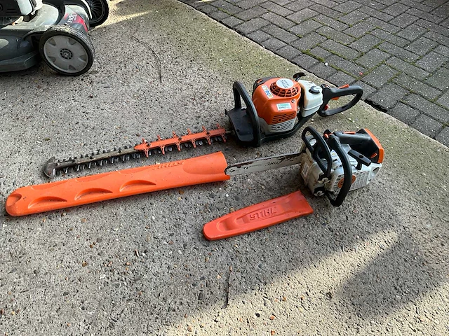 2 diverse tuingereedschappen stihl - afbeelding 1 van  6