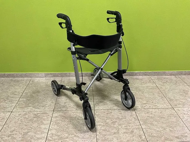 2 diverse vermeiren rollators - afbeelding 9 van  11