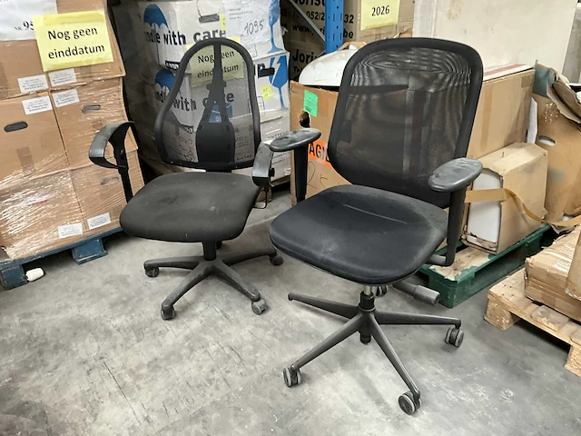 2 diverse verrijdbare bureaustoelen wo 1x vitra - afbeelding 1 van  7