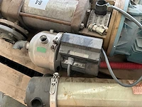 2 diverse waterpompen waaronder abb en grundfos - afbeelding 6 van  9