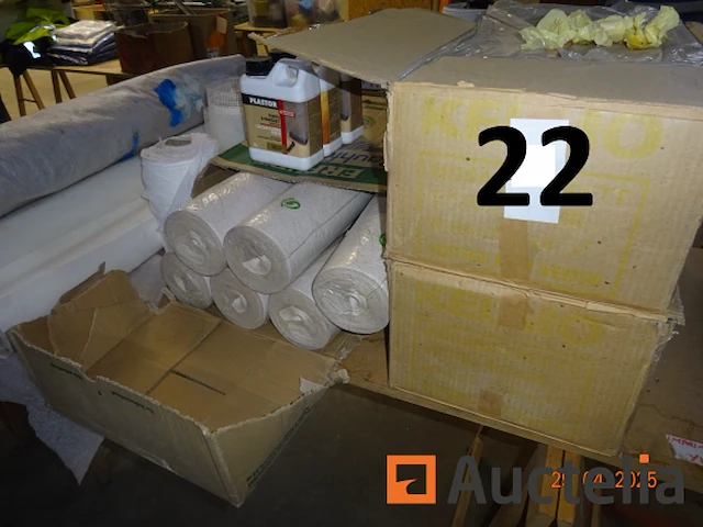 2 dozen eiken parket, 1 set behang, 3 blikken parketbeits (plastor), 1 set worm- en tassotvezels - afbeelding 2 van  5