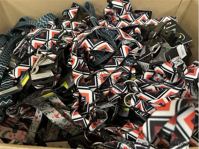 2 dozen inh. div. huisdieren toebehoren - afbeelding 2 van  3