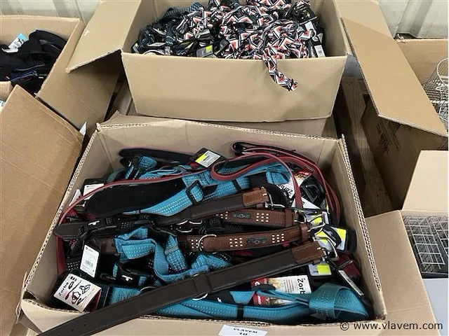 2 dozen inh. div. huisdieren toebehoren - afbeelding 3 van  3