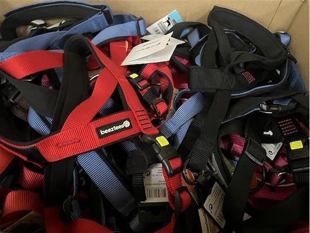 2 dozen inh. div. huisdieren toebehoren - afbeelding 2 van  3