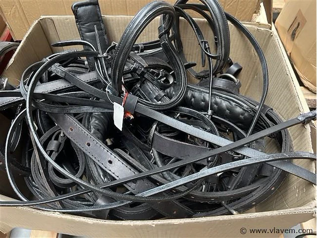 2 dozen, inh. partij paardensport toebehoren - afbeelding 2 van  3