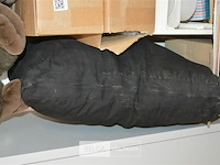 2 dozen met div stoffen en kussen - afbeelding 3 van  3