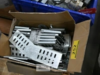 2 dozen met hoekverbinders - afbeelding 2 van  2
