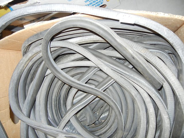 2 dozen rubbers voor carrossoniebouw - afbeelding 1 van  3