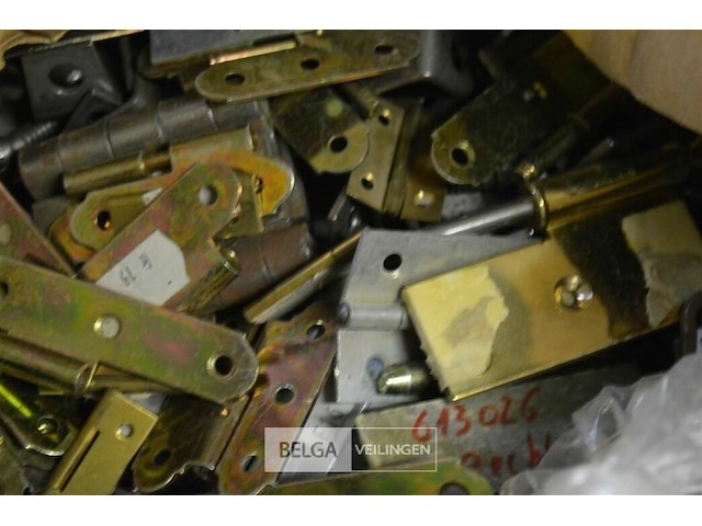 2 dozen scharnieren en schroeven - afbeelding 3 van  3