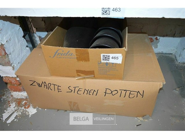 2 dozen zwarte stenen potten - afbeelding 1 van  2