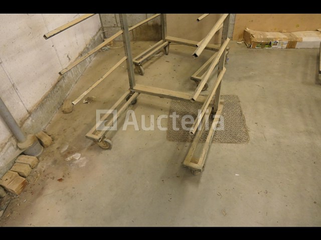 2 droogwagens op wielen voor spuitcabine - afbeelding 2 van  3