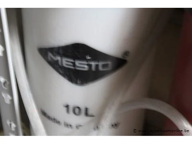 2 drukspuiten wo. mesto - afbeelding 2 van  2