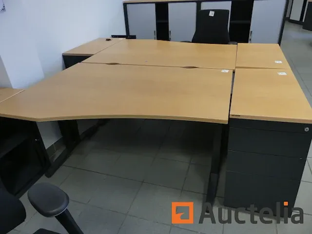 2 dubbele bureautafels - afbeelding 1 van  15