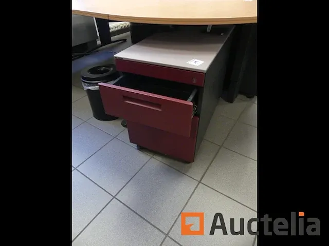 2 dubbele bureautafels - afbeelding 12 van  15